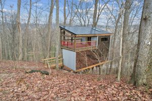 Hocking Hills Star Wars Treehouse